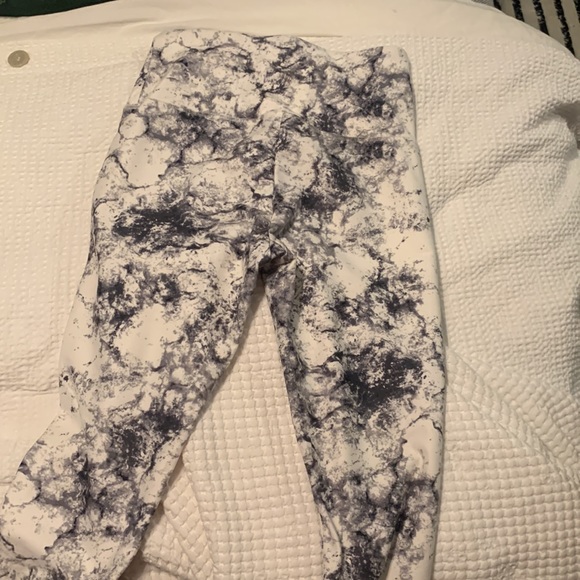 Balance collection - Picture 2 of 2